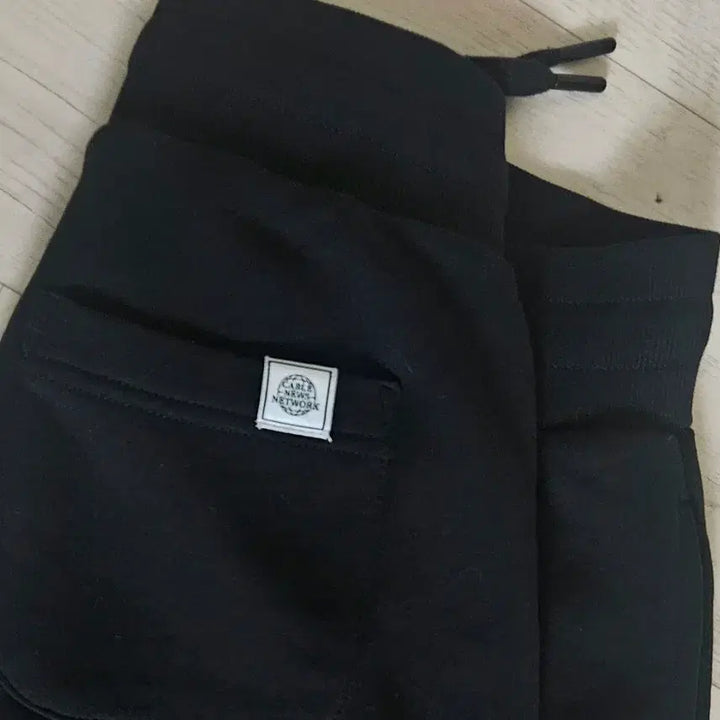 [BUNJANG] CNN Wide Pants (Black) / CNN 와이드팬츠 (블랙컬러)