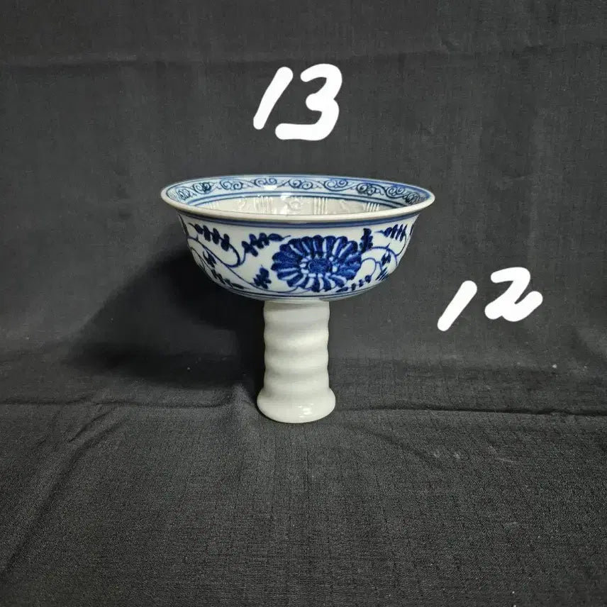 [BUNJANG] White Porcelain Qing Dynasty Cup / 청화 백자 기린 죽절 고족배
