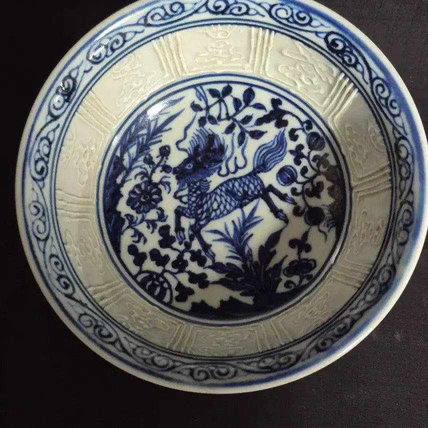 [BUNJANG] White Porcelain Qing Dynasty Cup / 청화 백자 기린 죽절 고족배