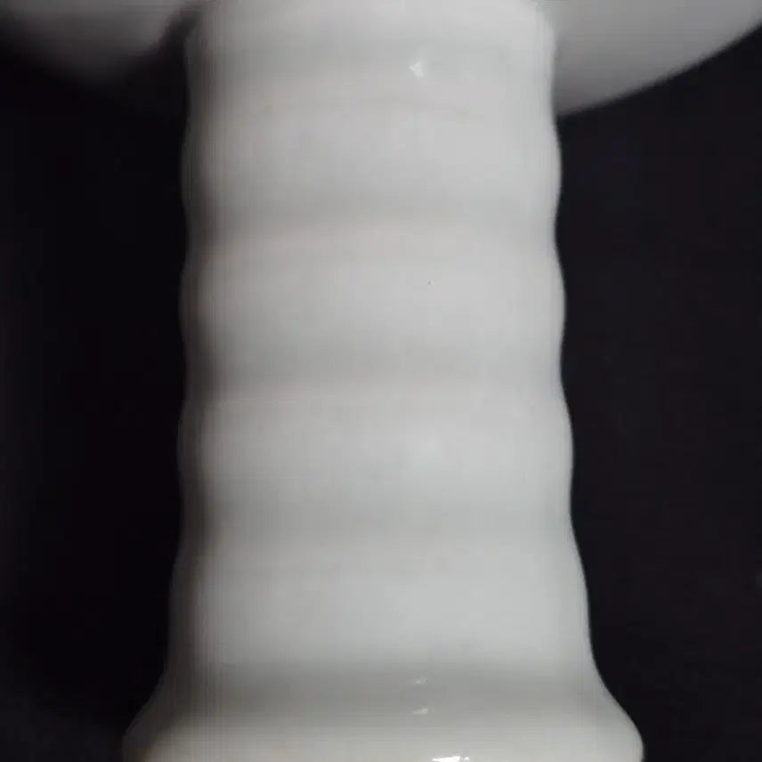 [BUNJANG] White Porcelain Qing Dynasty Cup / 청화 백자 기린 죽절 고족배