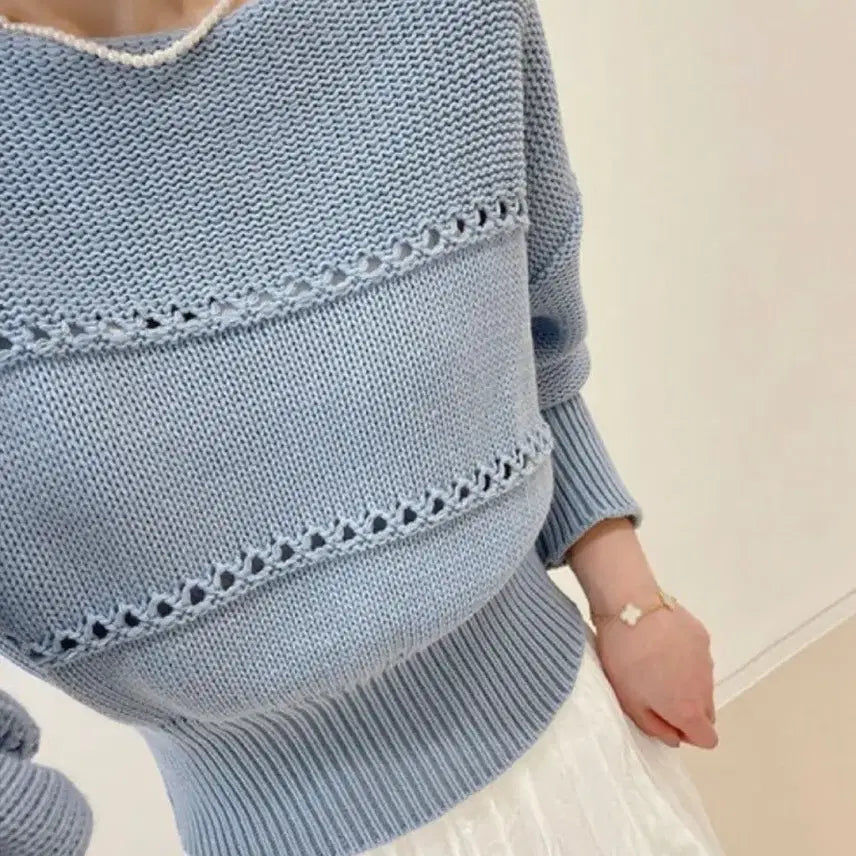 [BUNJANG] Mins Shop Lip-Neck Knit Top / (민스샵) 입술넥 니트