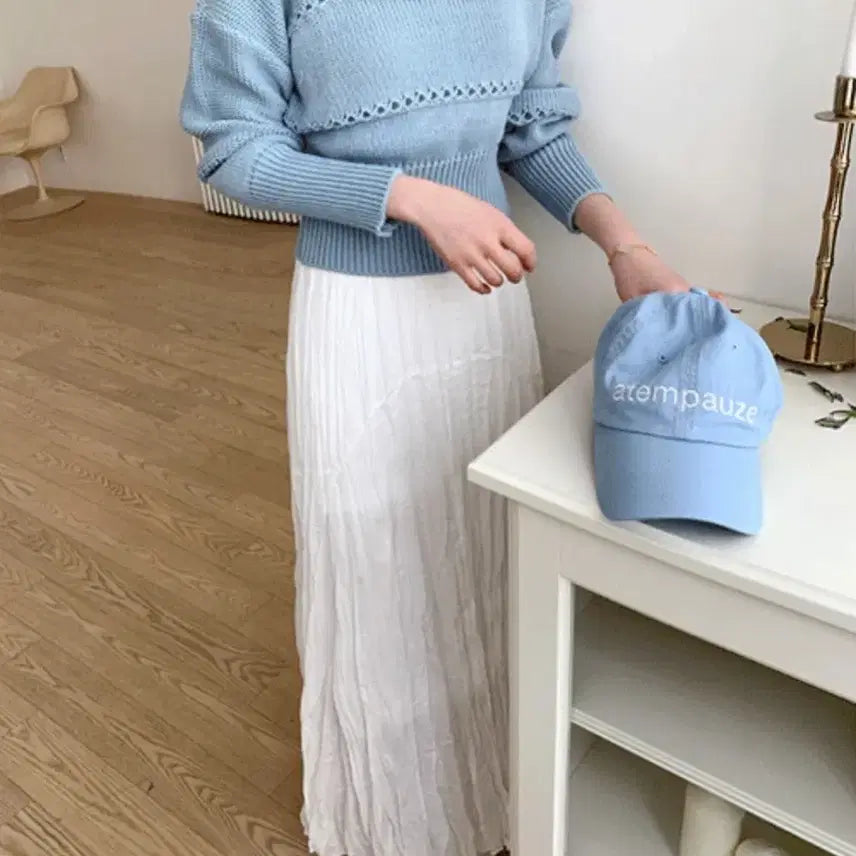 [BUNJANG] Mins Shop Lip-Neck Knit Top / (민스샵) 입술넥 니트