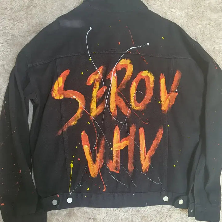 [BUNJANG] Black Painted Denim Jacket (Size 100-105) / 블랙 페인팅 청 데님 자켓 사이즈 100~105