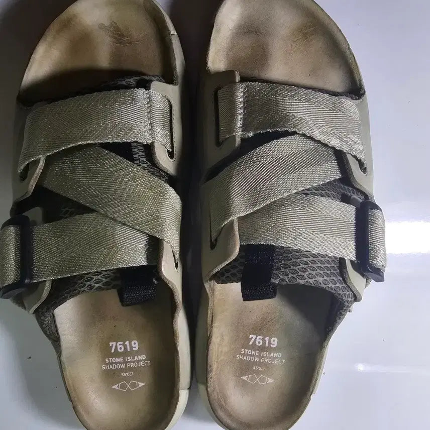 [BUNJANG] Stone Island 22SS Shadow Project Leather Slippers / 스톤아일랜드 22ss 7619s v0029 쉐도우 프로젝트 가죽슬리퍼