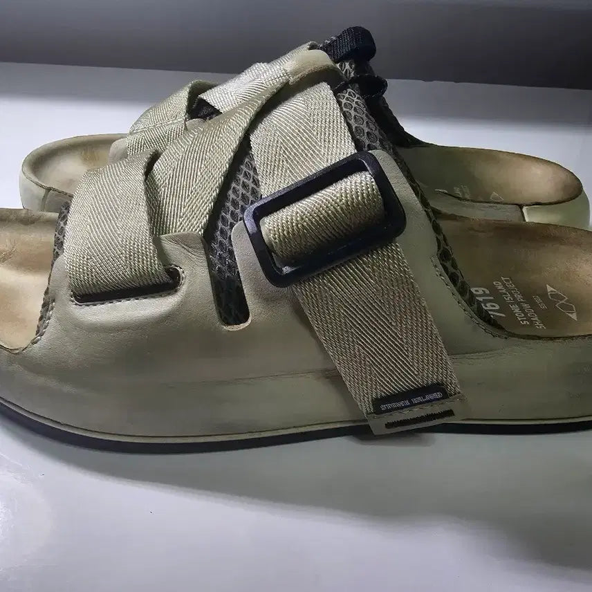 [BUNJANG] Stone Island 22SS Shadow Project Leather Slippers / 스톤아일랜드 22ss 7619s v0029 쉐도우 프로젝트 가죽슬리퍼