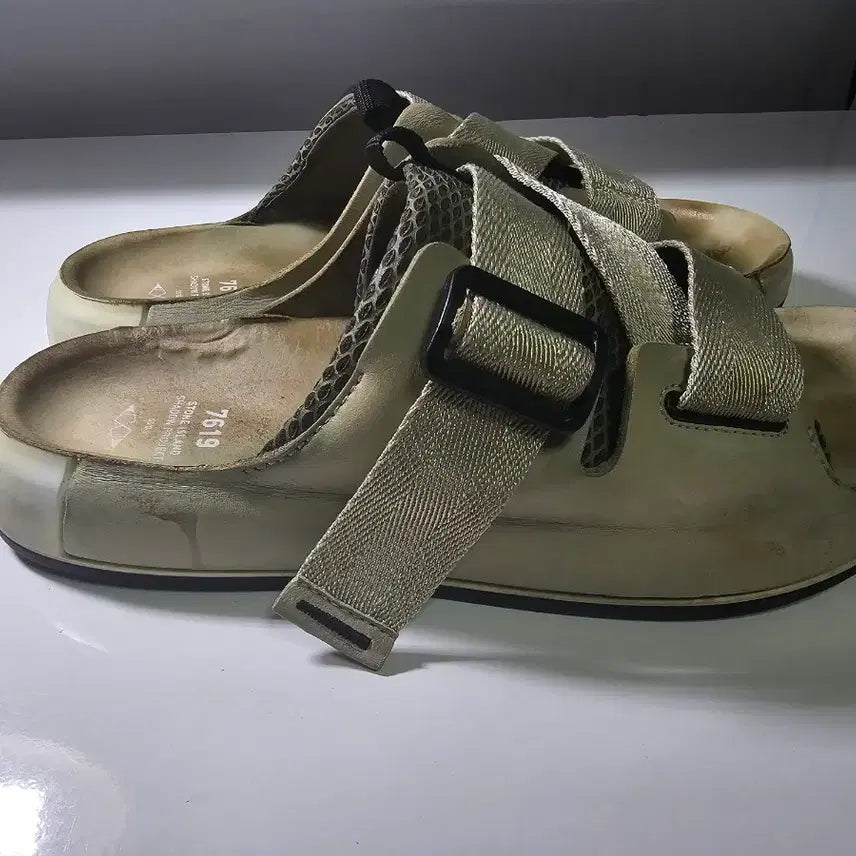 [BUNJANG] Stone Island 22SS Shadow Project Leather Slippers / 스톤아일랜드 22ss 7619s v0029 쉐도우 프로젝트 가죽슬리퍼