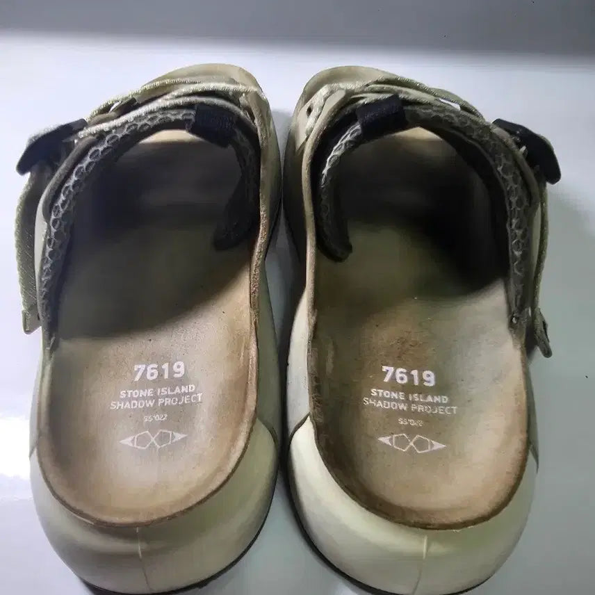 [BUNJANG] Stone Island 22SS Shadow Project Leather Slippers / 스톤아일랜드 22ss 7619s v0029 쉐도우 프로젝트 가죽슬리퍼