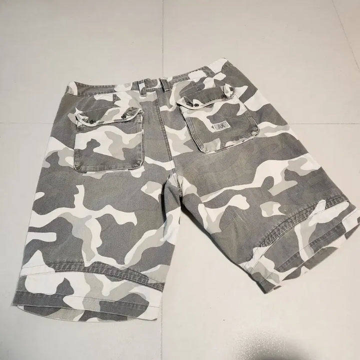 [SOLD OUT] 아르마니 밀리터리 카고 버뮤다 팬츠