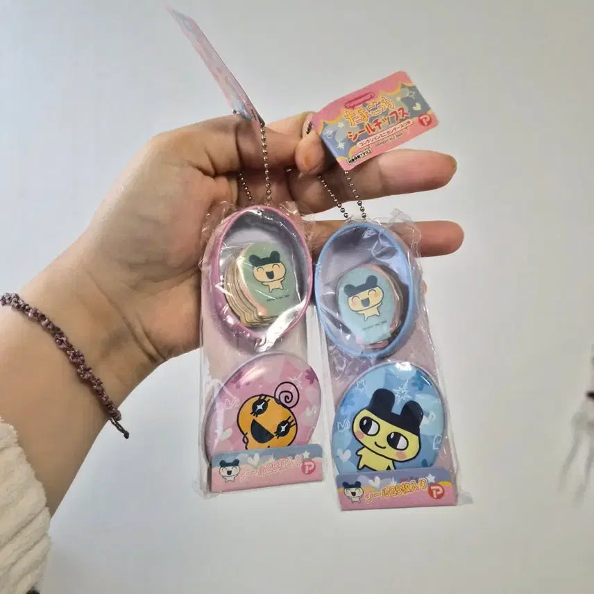 [BUNJANG] Vintage Tamagotchi Sticker Tin Case / 고전 다마고치 스티커틴케이스