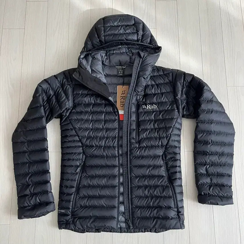 [BUNJANG] Rab Lightweight Padded Jacket Black / 랩(Rab)의 경량패딩 자켓 블랙 색상 입니다. (새제품)
