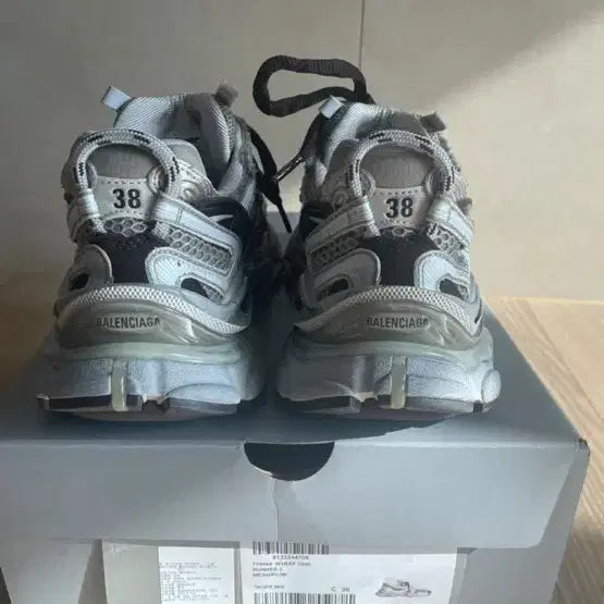 [SOLD OUT] 발렌시아가러너2 38사이즈