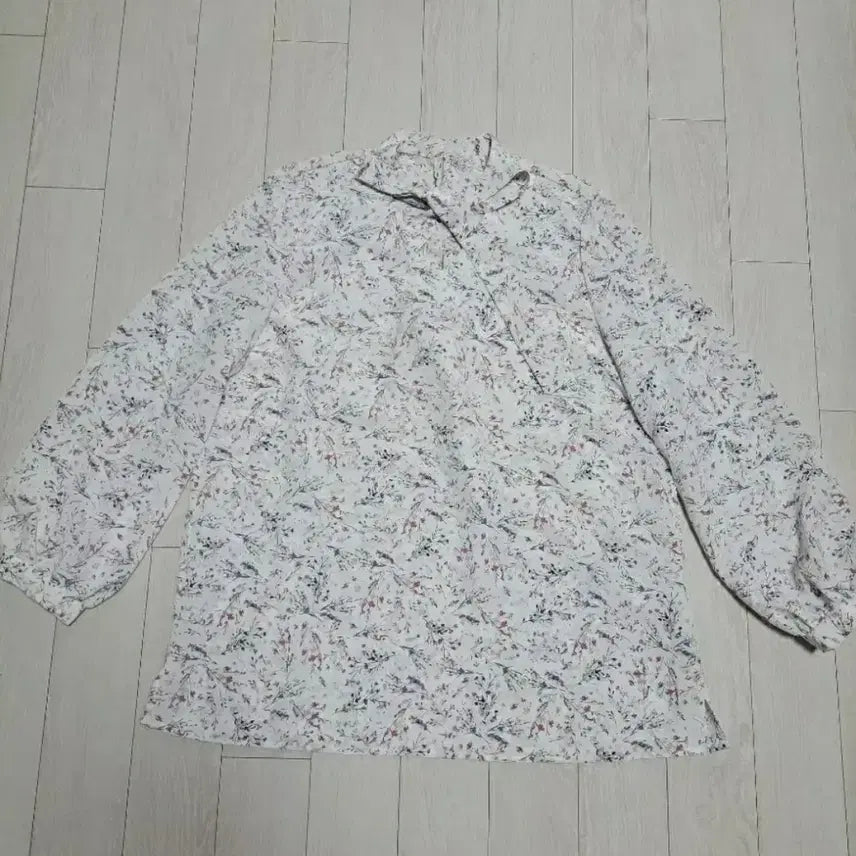 [BUNJANG] SOUP Floral Ribbon Blouse / 급처새상품!SOUP숲 러블리리본블라우스 레니본st오브제st쟈니헤잇재즈st