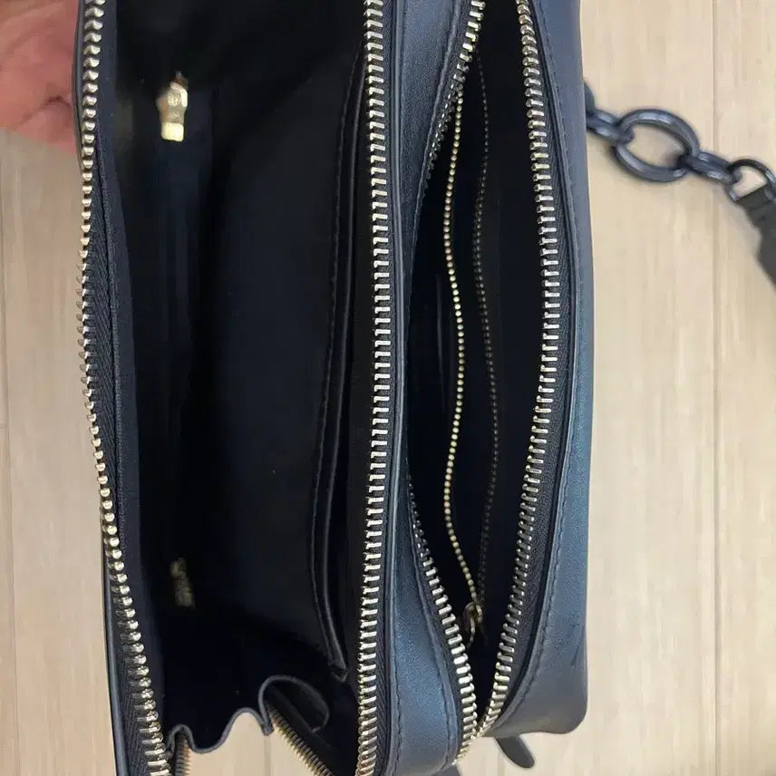 [BUNJANG] Lanvin Stud Logo Mini Crossbody Bag Black / 랑방 스터드 로고 미니 크로스백 블랙