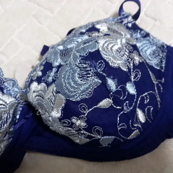 [BUNJANG] 일본 C70 자수브라 / 일본 C70 자수브라