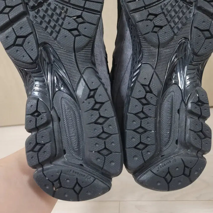 [BUNJANG] New Balance Jjjjound 2002R Gore-Tex Sneakers / [260] <새상품급> 뉴발란스xjjjjound자운드 2002R고어텍스