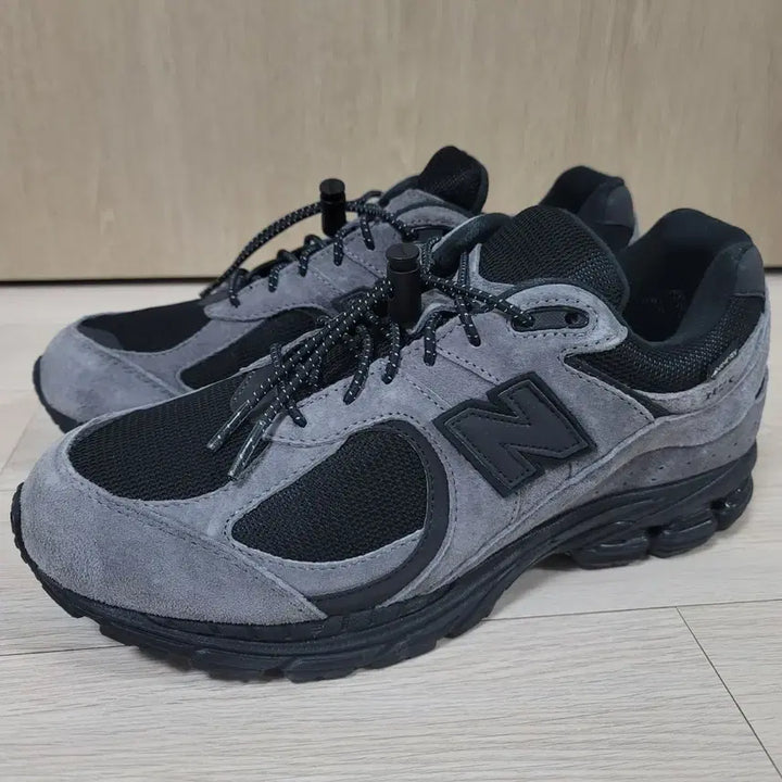 [BUNJANG] New Balance x JJJJound 2002R Gore-Tex Charcoal 260 / [260] <새상품급> 뉴발란스xjjjjound자운드 2002R고어텍스