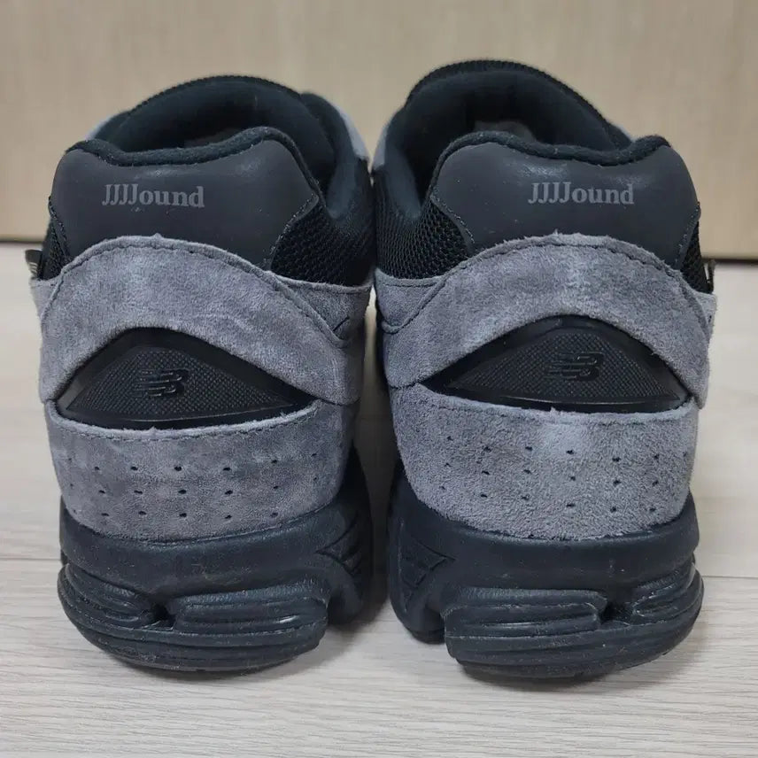 [BUNJANG] New Balance Jjjjound 2002R Gore-Tex Sneakers / [260] <새상품급> 뉴발란스xjjjjound자운드 2002R고어텍스