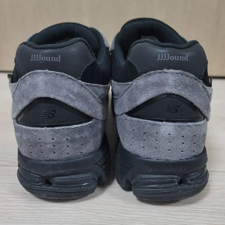 [BUNJANG] New Balance Jjjjound 2002R Gore-Tex Sneakers / [260] <새상품급> 뉴발란스xjjjjound자운드 2002R고어텍스