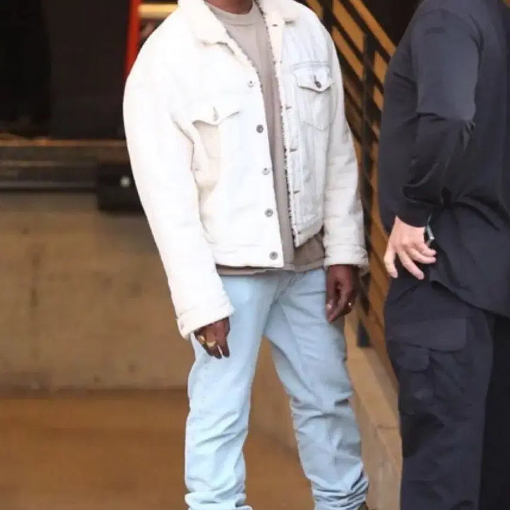 [BUNJANG] Yeezy Season 5 Shearling Jacket / 이지 시즌5 시어링 자켓