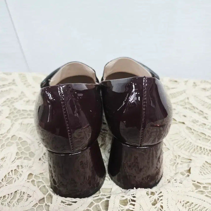 [BUNJANG] Suecomma Bonnie Buckle Loafer Brown Enamel / 슈콤마보니 버클 로퍼 브라운 에나멜