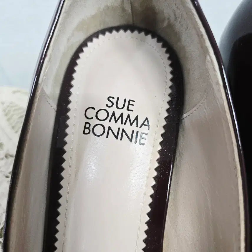 [BUNJANG] Suecomma Bonnie Buckle Loafer Brown Enamel / 슈콤마보니 버클 로퍼 브라운 에나멜