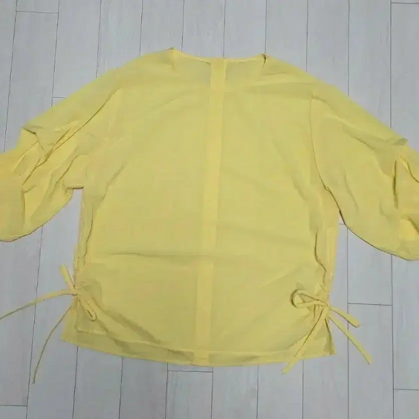 [BUNJANG] SOUP Ruffle Blouse / 급처새상품!SOUP숲 러블리셔링블라우스 레니본st쟈니헤잇재즈st오브제st