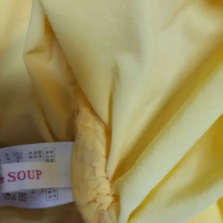 [BUNJANG] SOUP Ruffle Blouse / 급처새상품!SOUP숲 러블리셔링블라우스 레니본st쟈니헤잇재즈st오브제st