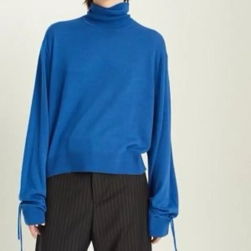 [BUNJANG] Uniqlo JW Anderson Oversized Merino Wool Turtleneck Sweater / 유니클로 JW앤더슨 오버사이즈 메리노울 터틀넥 스웨터 S