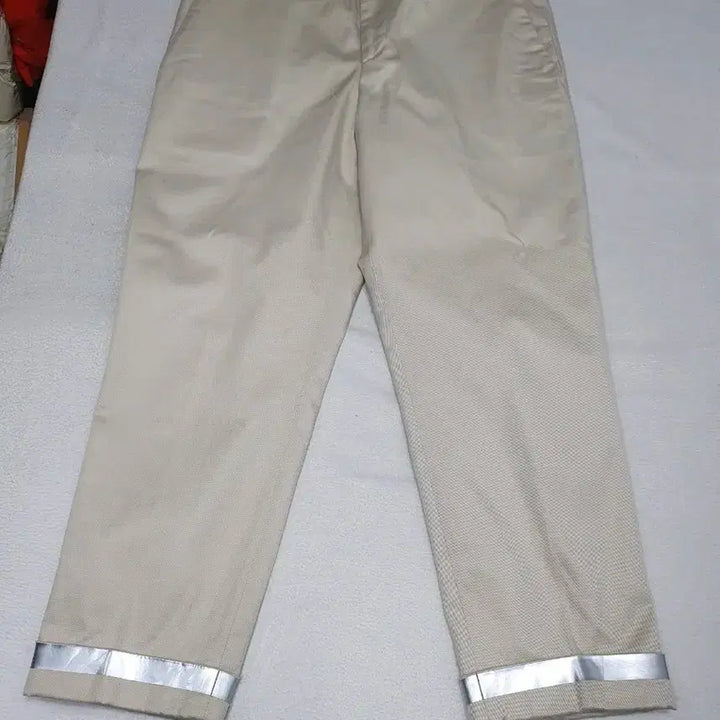 [BUNJANG] Neil Barrett Slim Low-Rise Chino Pants Beige 50 / 닐바렛 면바지 슬림 로우라이즈 치노 팬츠 베이지 50
