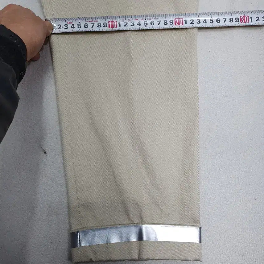 [BUNJANG] Neil Barrett Slim Low-Rise Chino Pants Beige 50 / 닐바렛 면바지 슬림 로우라이즈 치노 팬츠 베이지 50