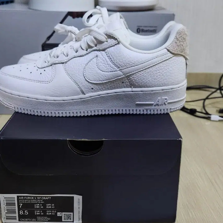 [BUNJANG] Nike Air Force 1 '07 Craft White Sneakers / [250] 나이키 에어포스 1 '07 크래프트 쭈글이 화이트