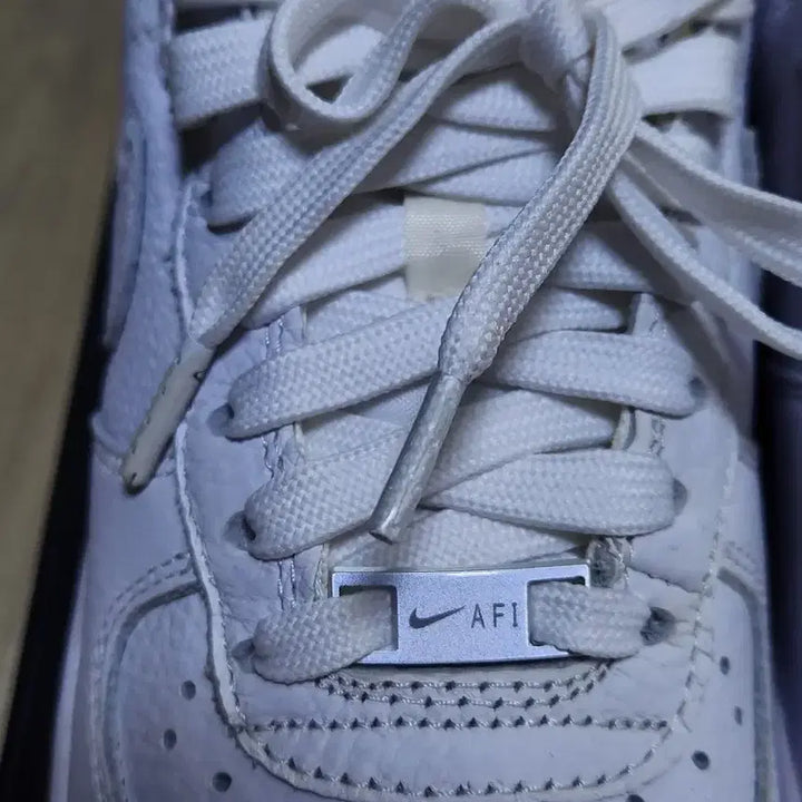 [BUNJANG] Nike Air Force 1 '07 Craft White Sneakers / [250] 나이키 에어포스 1 '07 크래프트 쭈글이 화이트