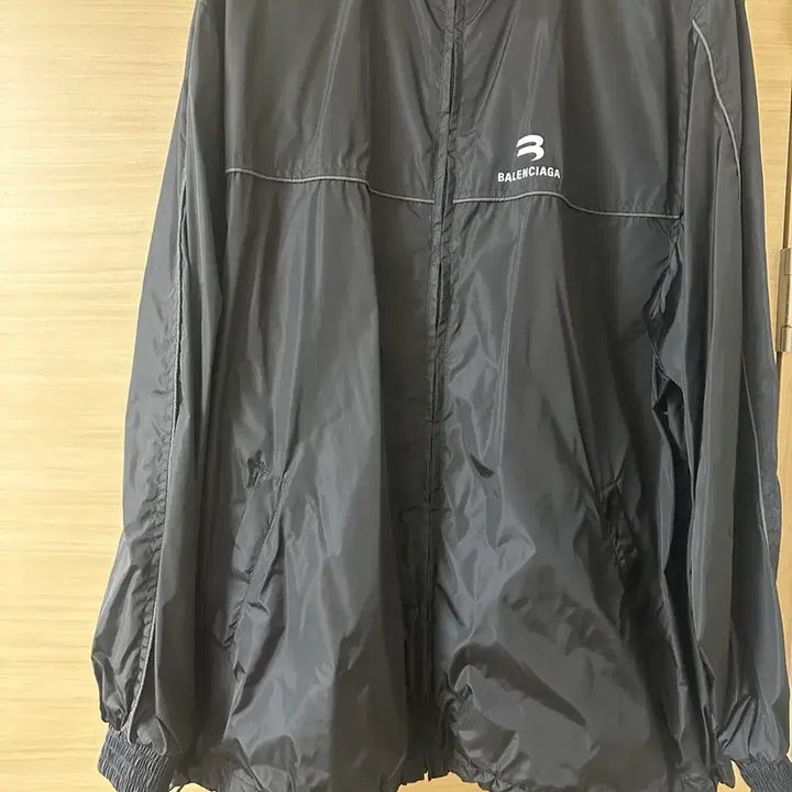 [SOLD OUT] 발렌시아가 오버사이즈 트랙 바람막이 자켓 S