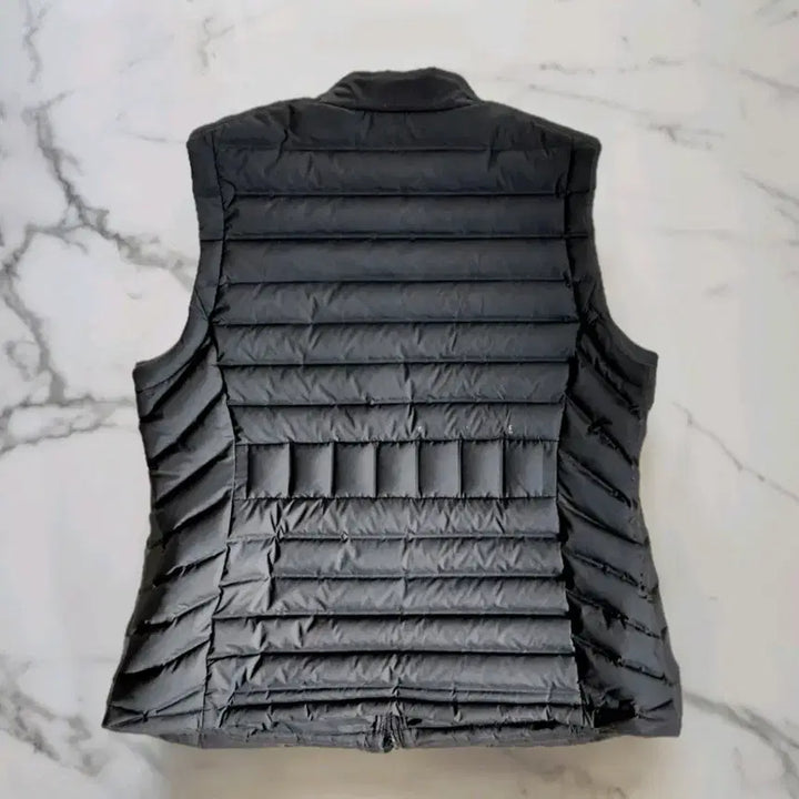 [BUNJANG] Hazzys Lightweight Goose Down Vest / 헤지스골프 경량 패딩 조끼