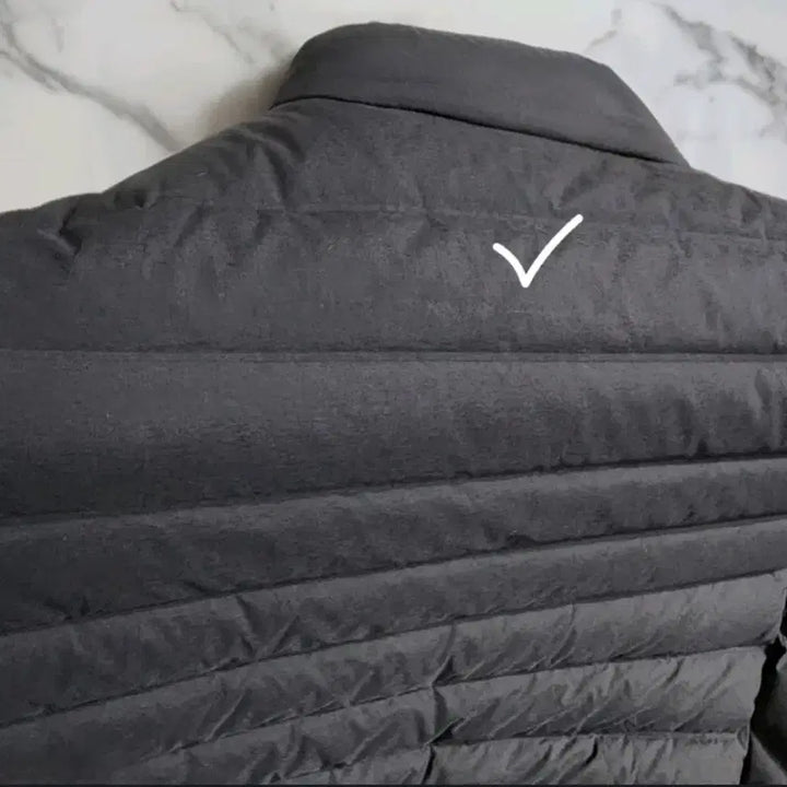[BUNJANG] Hazzys Lightweight Goose Down Vest / 헤지스골프 경량 패딩 조끼