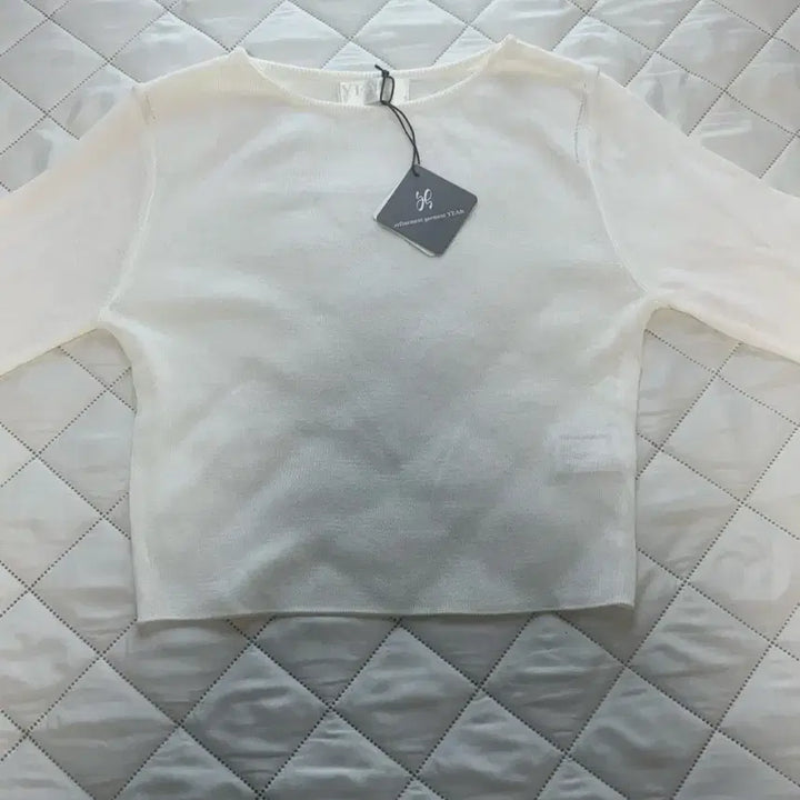 [BUNJANG] YEAH Cutout Knit Sweater / (새상품)YEAH 예아 컷아웃 니트 무신사 트임 니트