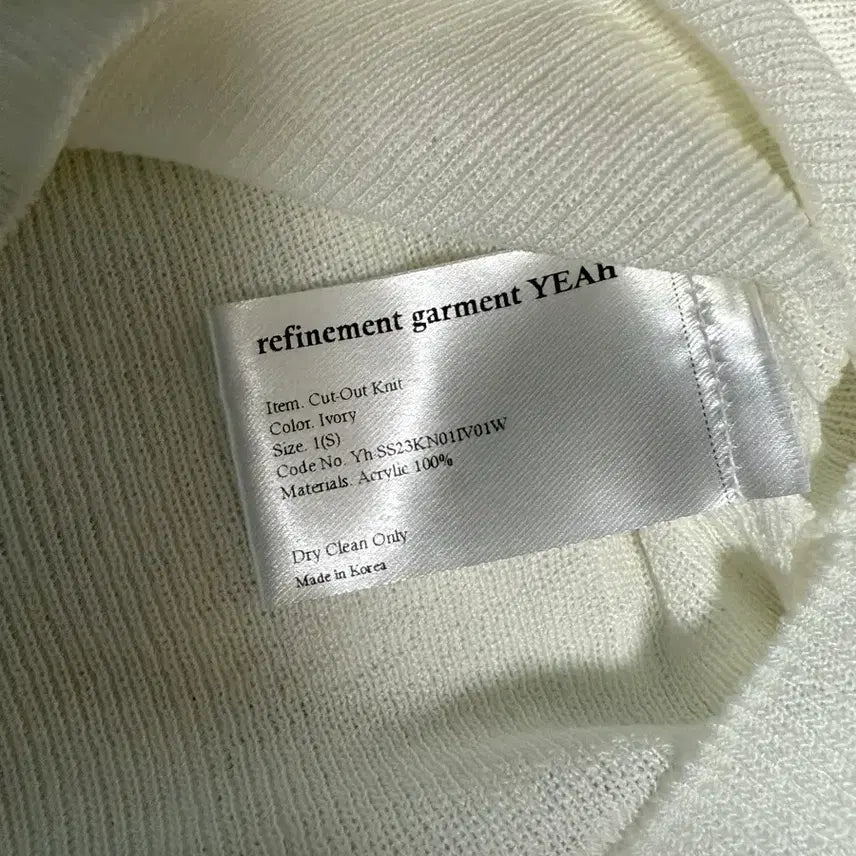 [BUNJANG] YEAH Cutout Knit Sweater / (새상품)YEAH 예아 컷아웃 니트 무신사 트임 니트