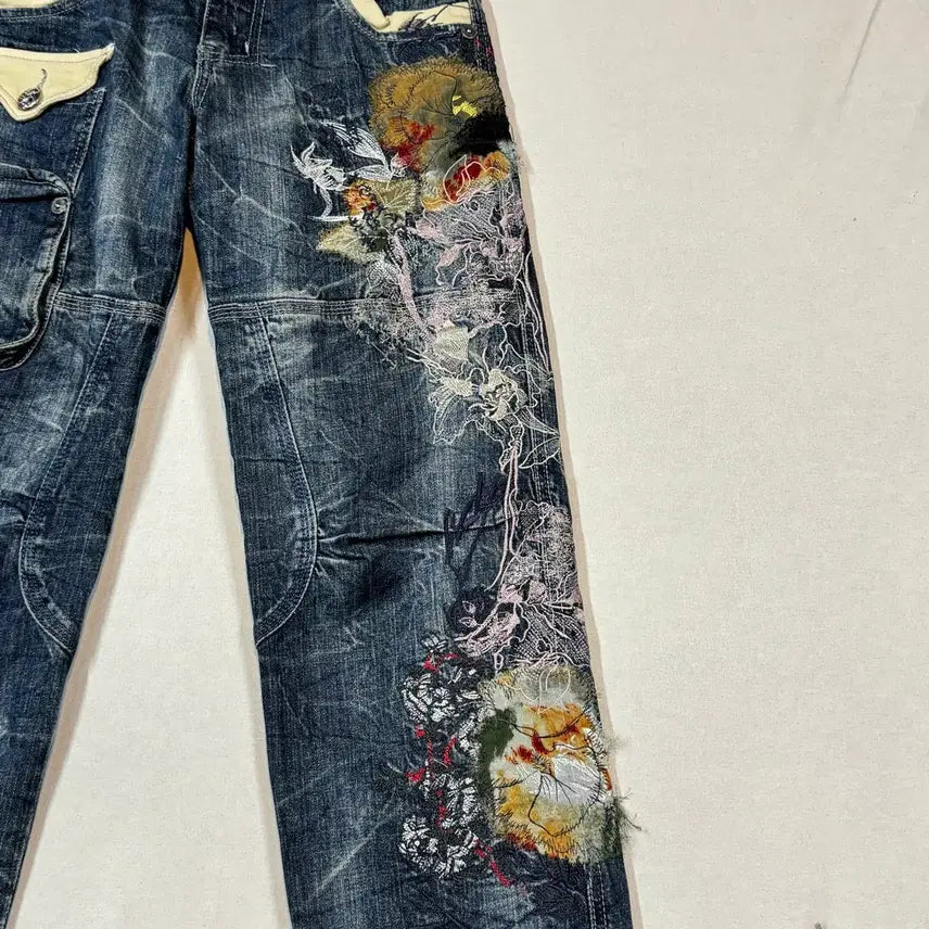 [SOLD OUT] 28inch) JPN 일본빈티지 자수 패치워크 데님 팬츠