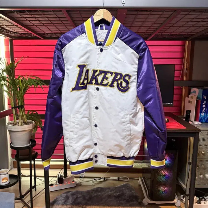 [BUNJANG] Starter NBA LA Lakers Varsity Jacket (Oversized Fit, Size M) / 스타터 NBA 레이커스 바시티 자켓 (105 / 오버핏 / 새상품급)
