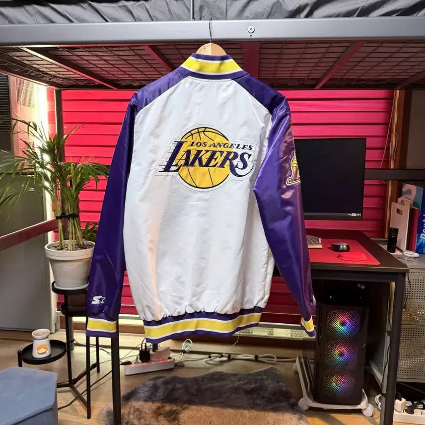 [BUNJANG] Starter NBA LA Lakers Varsity Jacket (Oversized Fit, Size M) / 스타터 NBA 레이커스 바시티 자켓 (105 / 오버핏 / 새상품급)