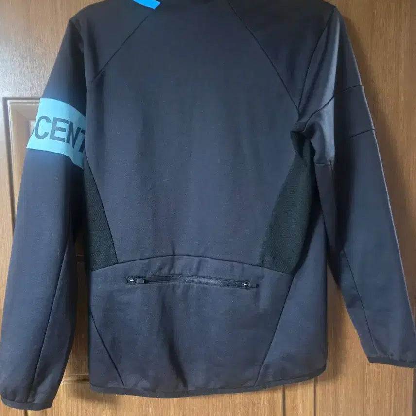 [BUNJANG] Descente Black Track Jacket (M) / 데상트 블랙 트랙 자켓 (M)