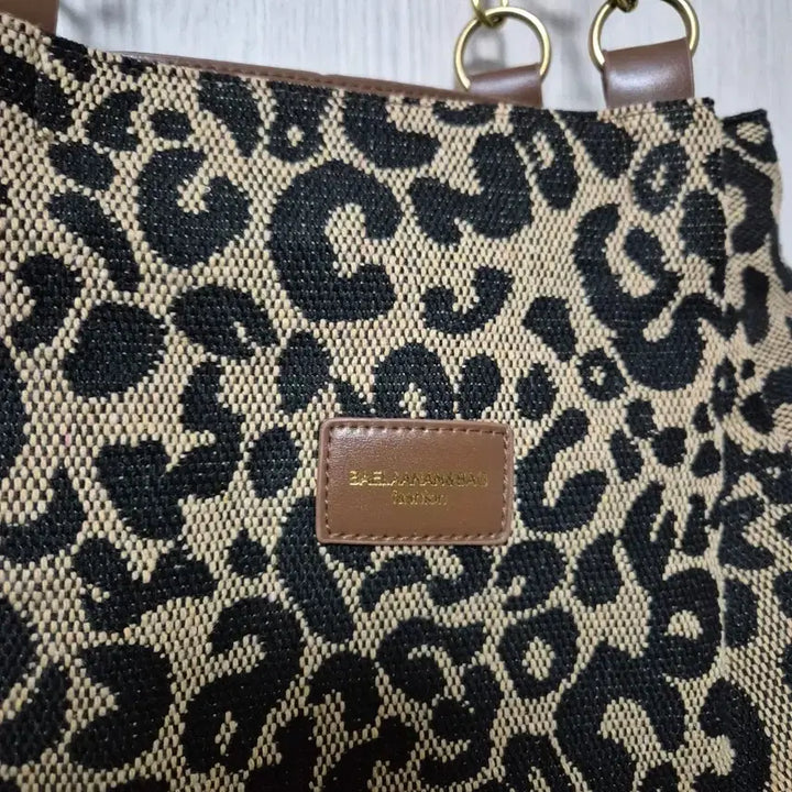 [SOLD OUT] IMELANMANABAG 레오파드 토트백