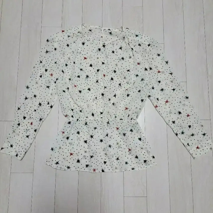 [BUNJANG] List Stella Keyhole Neck Print Blouse / 급처새상품!LIST리스트 생로랑느낌 스텔라키홀넥 프린트블라우스 레니본st