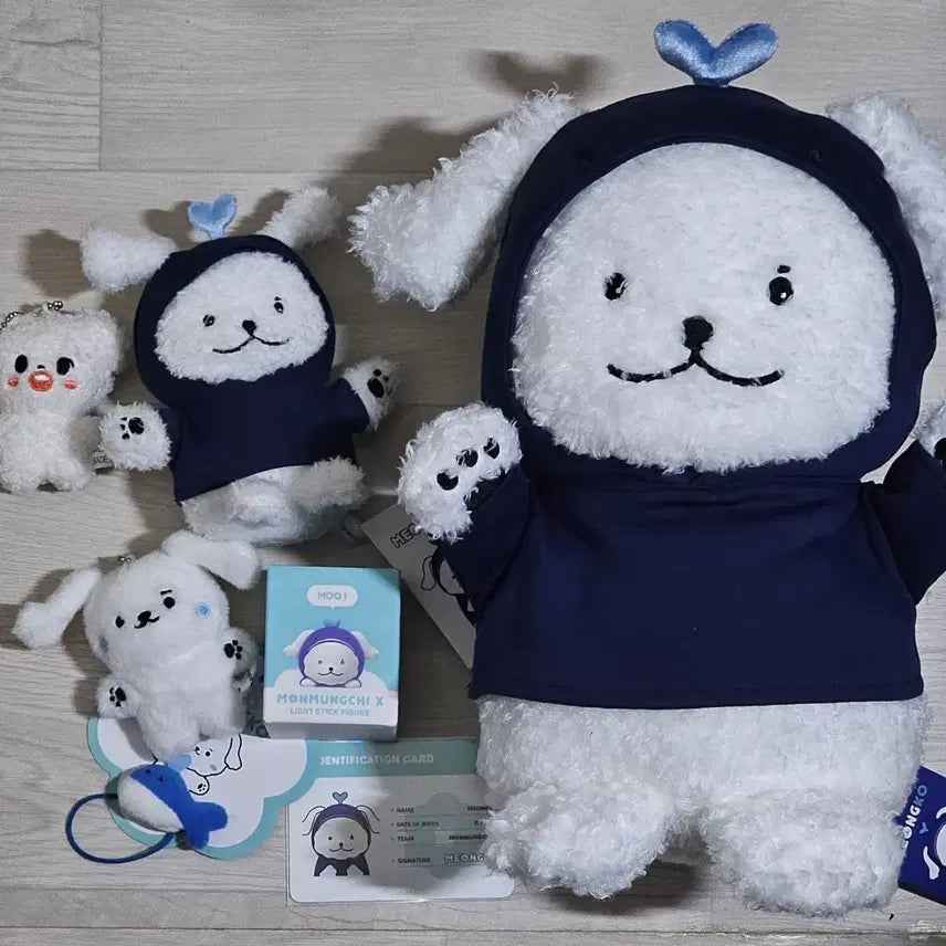 [BUNJANG] Monsta X Minhyuk Mini Me Light Stick Charm / 몬스타엑스 민혁 몬뭉치 멍꼬 인형 미니미니 응원봉참 고래가방 양도