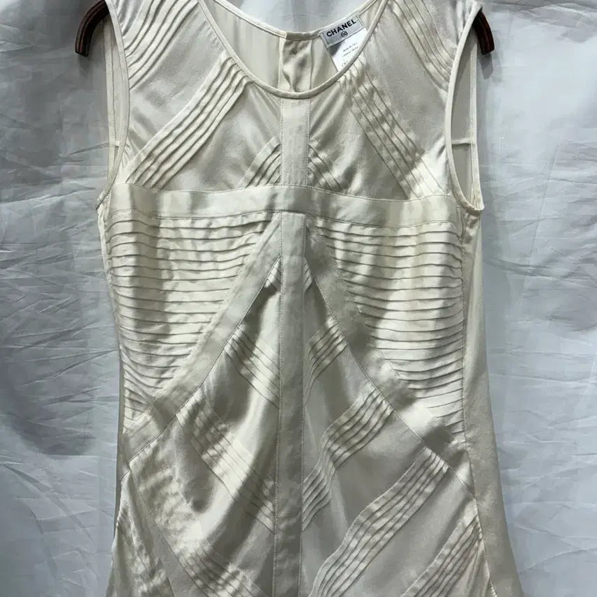 [BUNJANG] Chanel Silk Blouse Ivory 36 / 샤넬 실크 블라우스 아이보리36/55사이즈(정품)