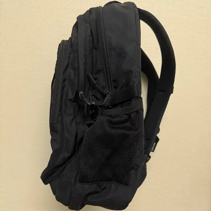 [BUNJANG] Discovery Like Air Backpack / 디스커버리 라이크 에어 백팩