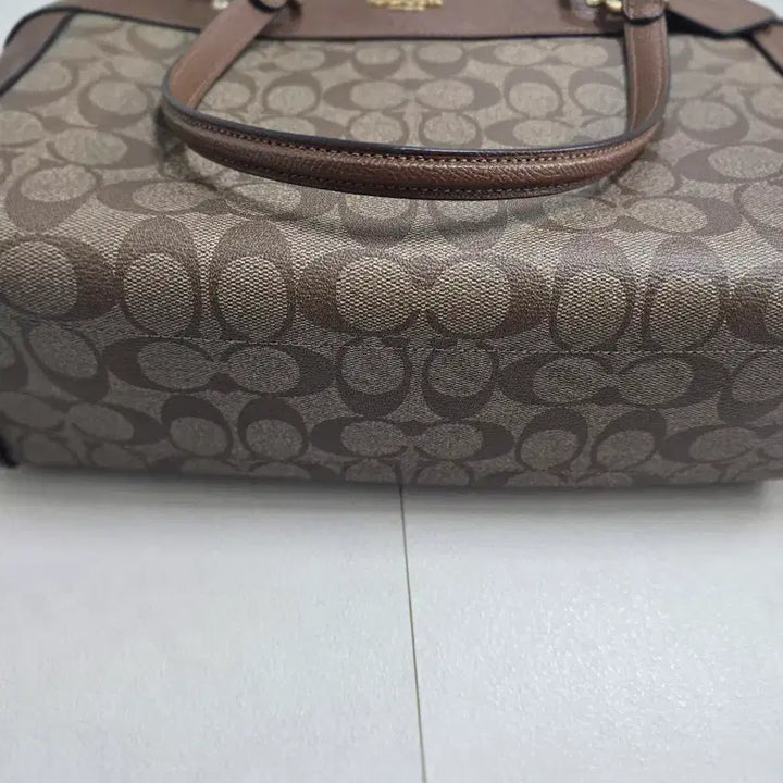 [BUNJANG] 코치 시그니처 브라운 숄더백 / 코치 시그니처 브라운 숄더백