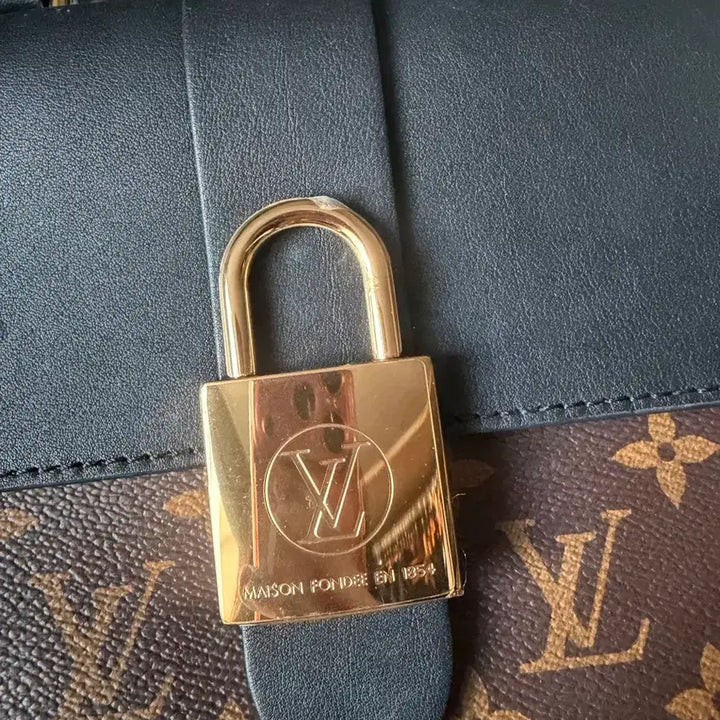[BUNJANG] Louis Vuitton Locky BB Handbag / 루이비통 록키BB(정품)