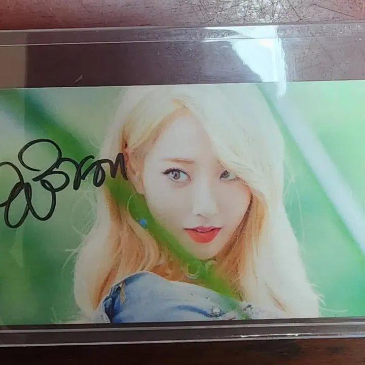 [BUNJANG] Nine Muses Kyungri Signed Photocard / 나인뮤직스 경리 친필싸인포카