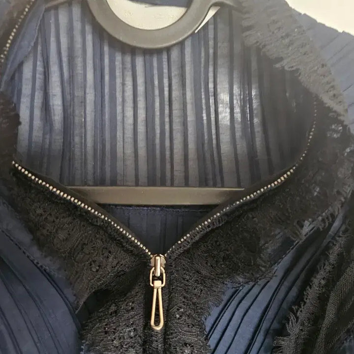 [BUNJANG] Missa Lace Jacket Blouse / 미샤 레이스 자켓형 블라우스  사이즈66